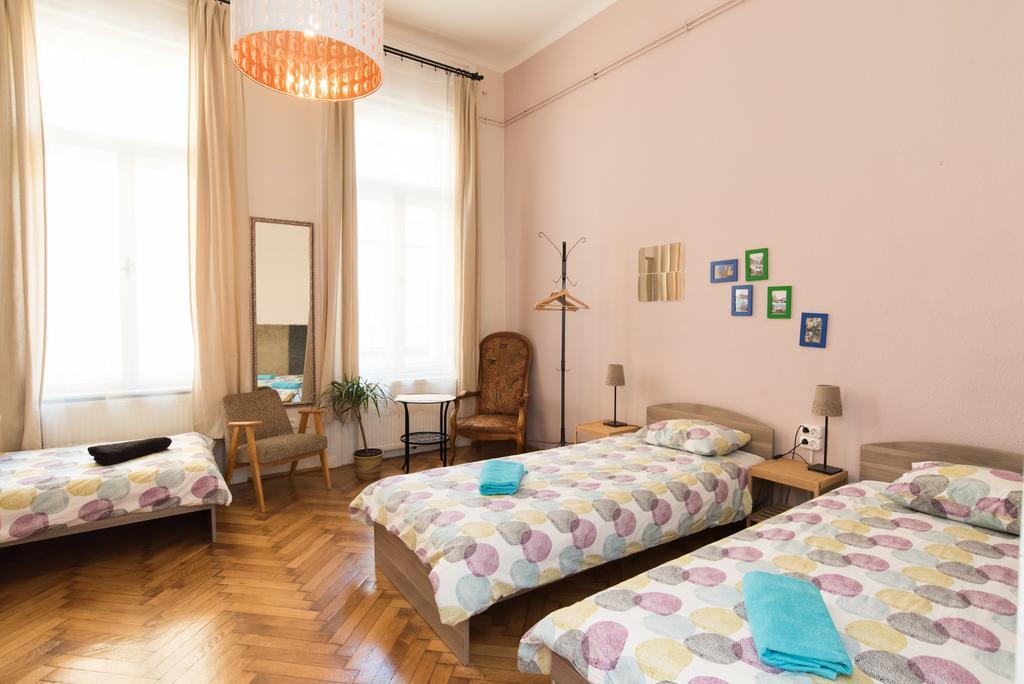 Downtown Oasis Albergue Budapest Exterior foto