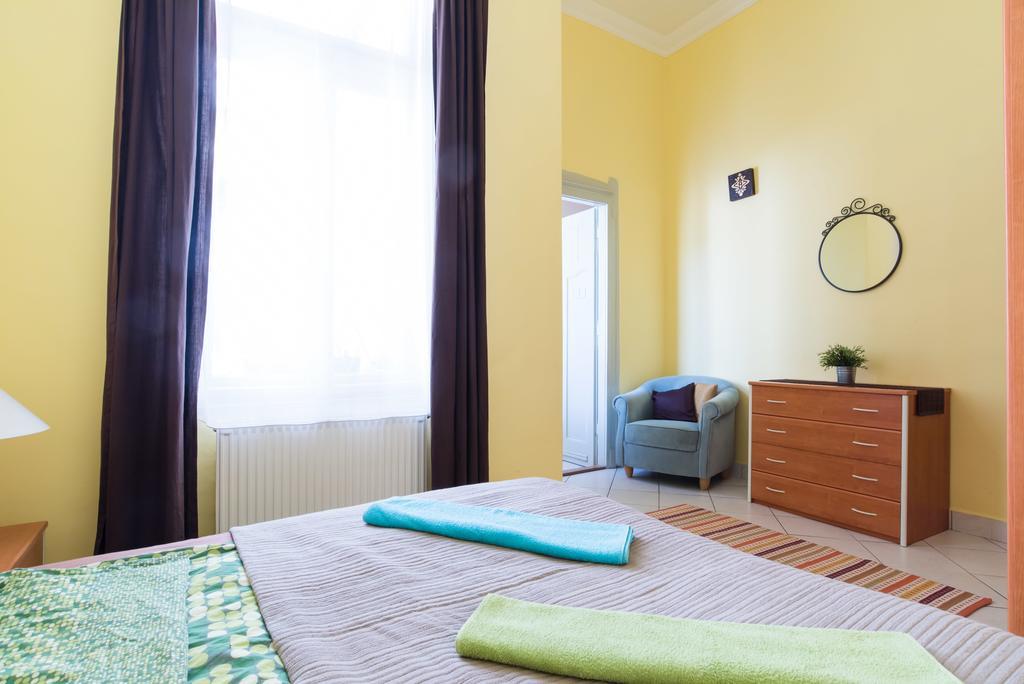 Downtown Oasis Albergue Budapest Exterior foto