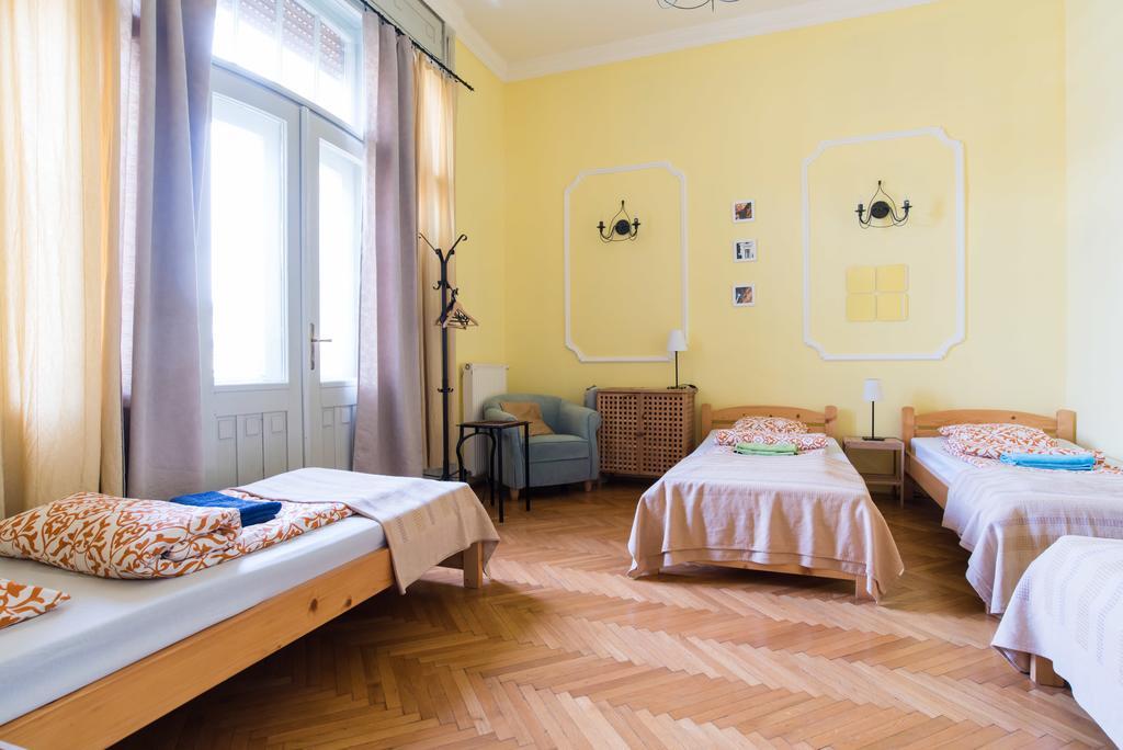 Downtown Oasis Albergue Budapest Exterior foto